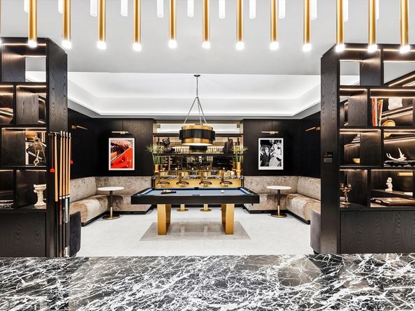 55 Lagrange St 1703, Boston MA 02116