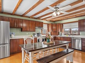 78 Highland St, Holden MA 01520