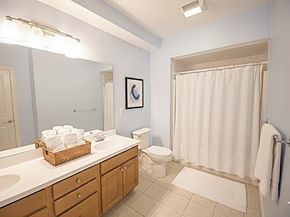 1 Lenox St 102, Norwood MA 02062