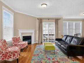 27 Autumn Ln 27, Northborough MA 01532