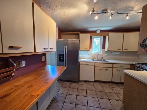 52 Liberty St C5, Plymouth MA 02360