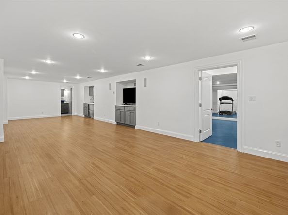 3 Knollcrest Farm Ln, Sherborn MA 01770
