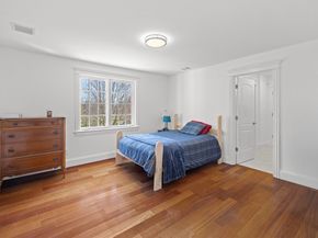 3 Knollcrest Farm Ln, Sherborn MA 01770