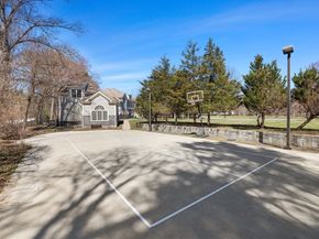 3 Knollcrest Farm Ln, Sherborn MA 01770