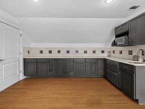 3 Knollcrest Farm Ln, Sherborn MA 01770