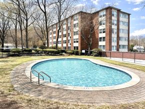 22 Chestnut Place 210, Brookline MA 02445