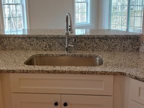 20B Crownshield, Uxbridge MA 01569
