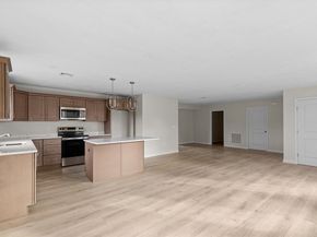 393-7 Court St 7, Plymouth MA 02360