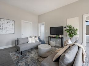 656 Saratoga 211, Boston MA 02128