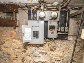 75 Cottage St, Chelsea MA 02150