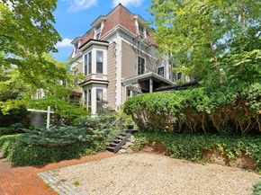 32 Hawthorn St, Cambridge MA 02138