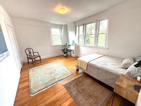 32 Hawthorn St, Cambridge MA 02138