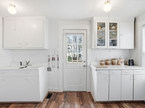 6 Touraine Ave, Hull MA 02045