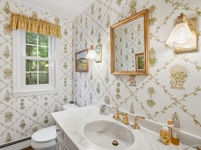18 Coolidge Road, Wayland MA 01778