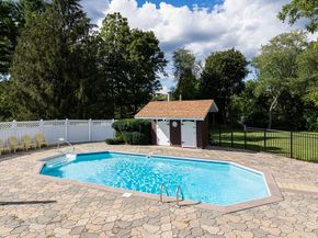 27 Old Upton Rd, Grafton MA 01519