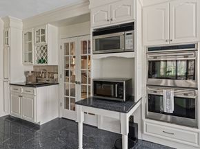 27 Old Upton Rd, Grafton MA 01519