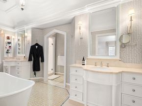 66 Montrose St, Newton MA 02458