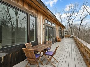 22 Woodbury St, Gloucester MA 01930