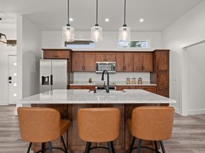 22 Woodbury St, Gloucester MA 01930