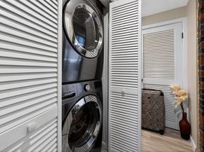 74 Alandale Pkwy, Norwood MA 02062