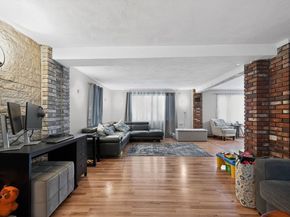 74 Alandale Pkwy, Norwood MA 02062