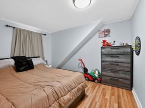 74 Alandale Pkwy, Norwood MA 02062