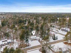 8 Ridgefield Rd, Norfolk MA 02056