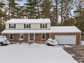 8 Ridgefield Rd, Norfolk MA 02056