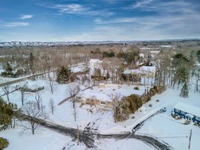 4 Richard Cir, Andover MA 01810