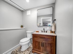 4 Richard Cir, Andover MA 01810