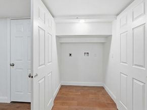 8 Sussex Ln, Worcester MA 01602