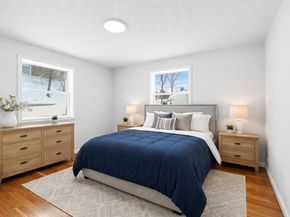 8 Sussex Ln, Worcester MA 01602