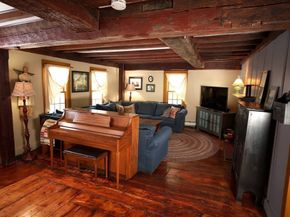 5 Putnam Hill Rd, Sutton MA 01590