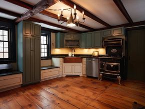 5 Putnam Hill Rd, Sutton MA 01590