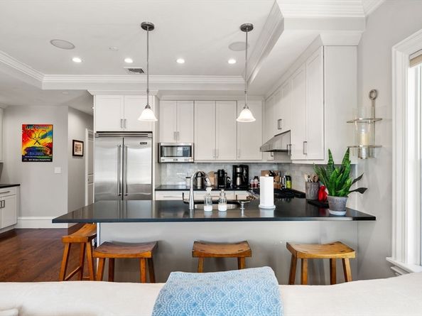 862 East 2nd St 6, Boston MA 02127