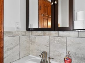 1-2-3-4 Glendale Rd, Hudson MA 01749