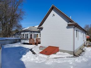 1-2-3-4 Glendale Rd, Hudson MA 01749