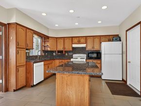1-2-3-4 Glendale Rd, Hudson MA 01749