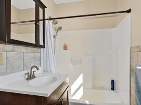 1-2-3-4 Glendale Rd, Hudson MA 01749