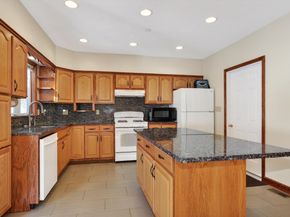 1-2-3-4 Glendale Rd, Hudson MA 01749