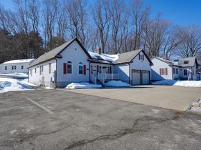1-2-3-4 Glendale Rd, Hudson MA 01749