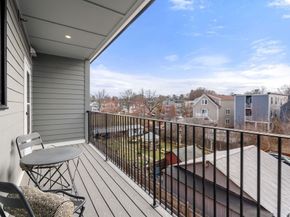 123-125 Centre St TH6, Boston MA 02124