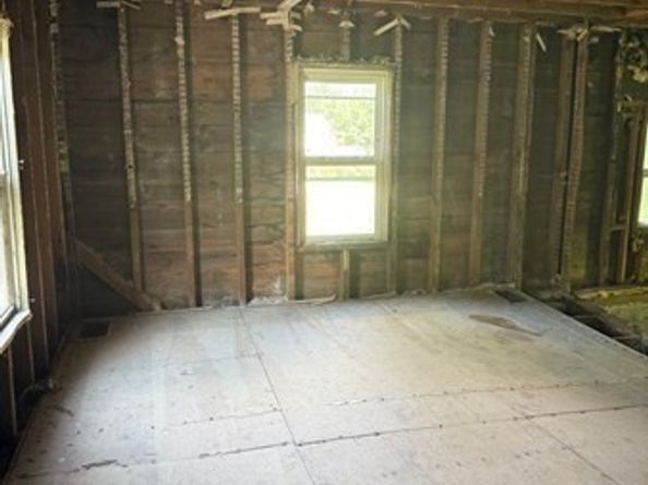 303 Ponakin Rd, Lancaster MA 01523