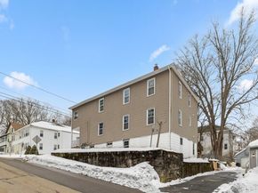 404 High St, Webster MA 01570