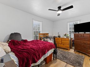 404 High St, Webster MA 01570