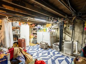 76 Business St, Boston MA 02136