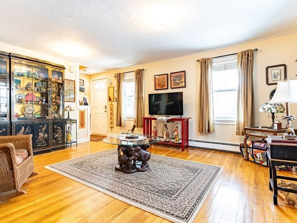 76 Business St, Boston MA 02136