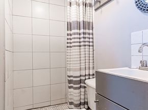 76 Business St, Boston MA 02136