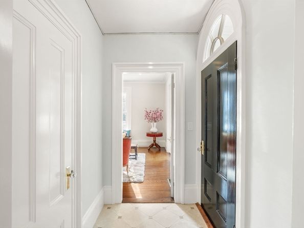 269 Franklin St, Newton MA 02458