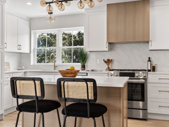 122 Woodruff Ave 122, Medford MA 02155